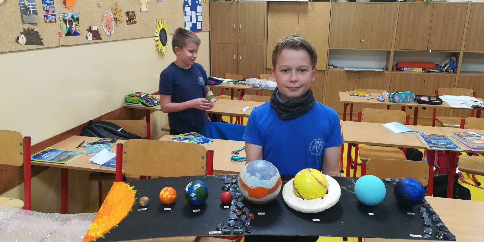 uklad-sloneczny-uczniow-klasy-vi-03