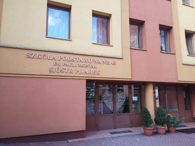 szkoła z sercem